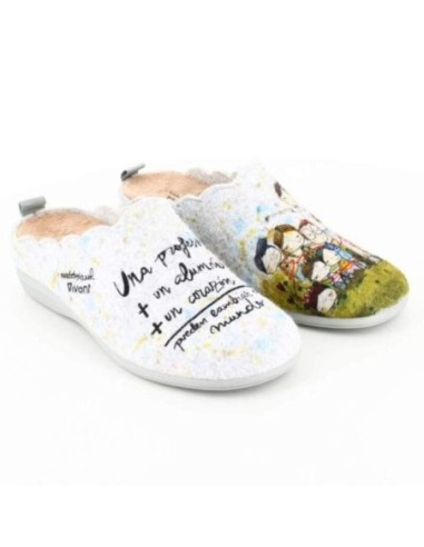 Zapatillas de Casa Vivant " Una Profesora +un Alumn@+ un Corazon Pueden Cambiar el Mundo"