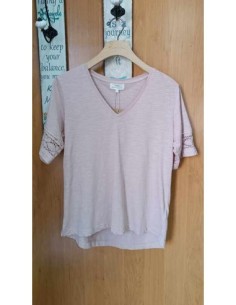 Camiseta Yerse Puntillas Rosa