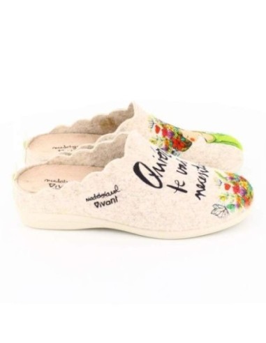 Zapatilla De Casa Vivant "Quierete Te Vas a Necesitar" Beige