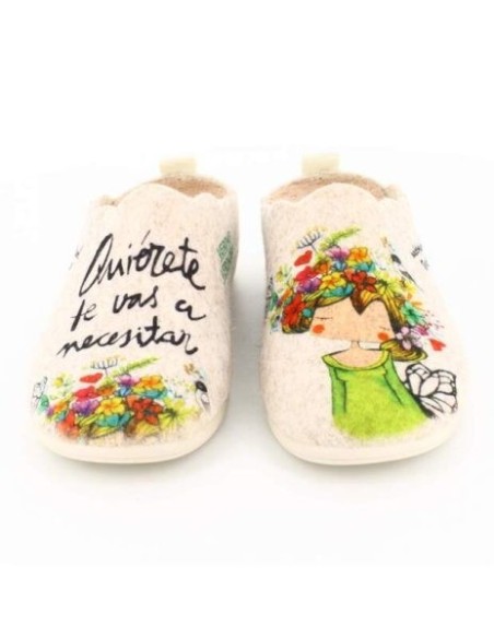 Zapatilla De Casa Vivant "Quierete Te Vas a Necesitar" Beige