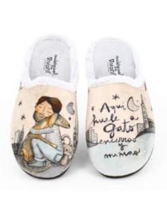 Zapatilla de casa Vivant "Aqui Huele a Gato Encerrao y Mimao"