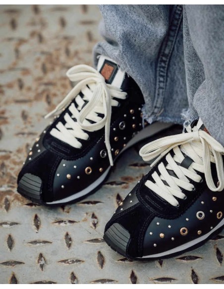 Zapatilla Inara Tachuelas Negro Popa