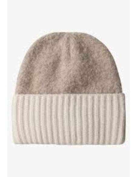 Gorro con mezcla de texturas de Street One