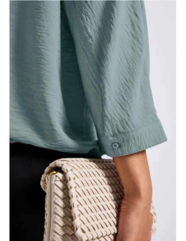 Blusa con textura Dolman Street One