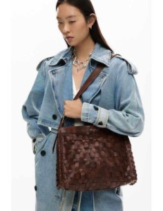 Bolso desigual mediano trenzado 2