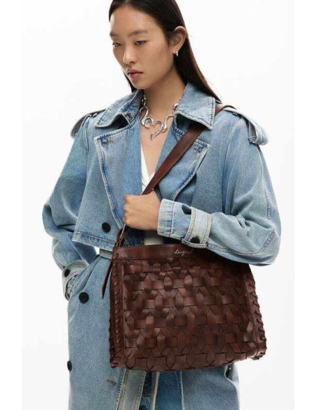 Bolso desigual mediano trenzado