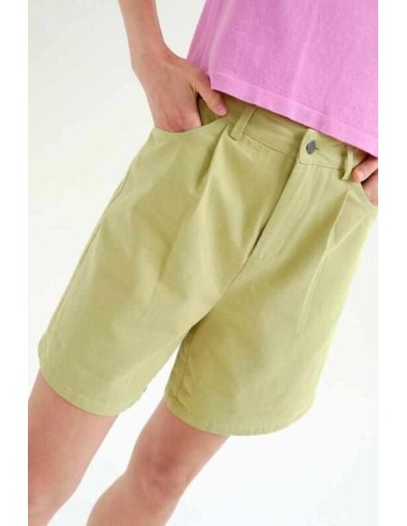 Shorts verde 100% algodón Compañia Fantástica