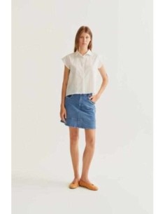 Camisa blanca con bordado floral Compañia fantástica 2