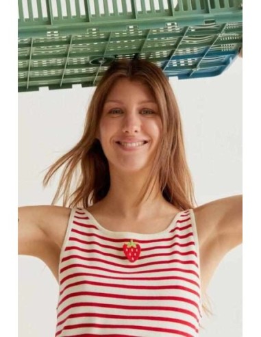 Top de rayas con bordado de fresa Compañia fantástica
