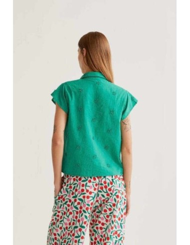 Camisa 100% algodón verde con bordado floral Compañia Fantástica