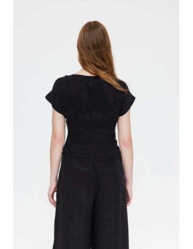 Top negro con escote cruzado Wild Pony