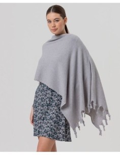 Poncho de punto con flecos Gris claro Surkana