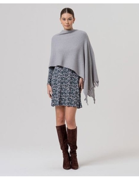 Poncho de punto con flecos Gris claro Surkana