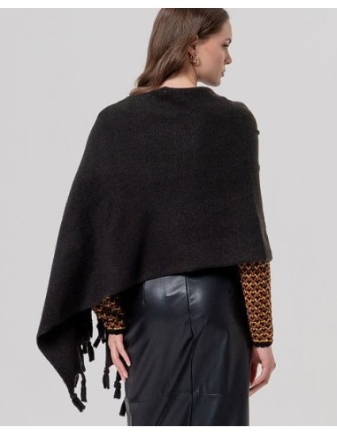 Poncho de punto con flecos Negro Surkana