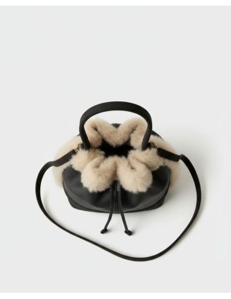 Bolso cubo con pelo Negro Surkana